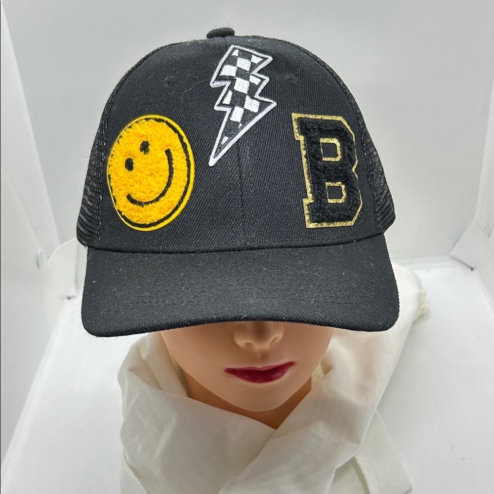 Black Unisex Smiley Trucker Hat.
NWOT. - Picture 1 of 9
